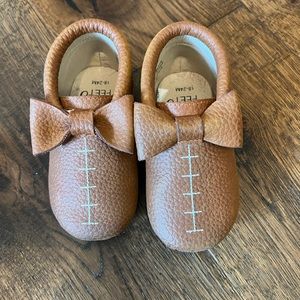 Monkey Feet football moccasins 18-24m